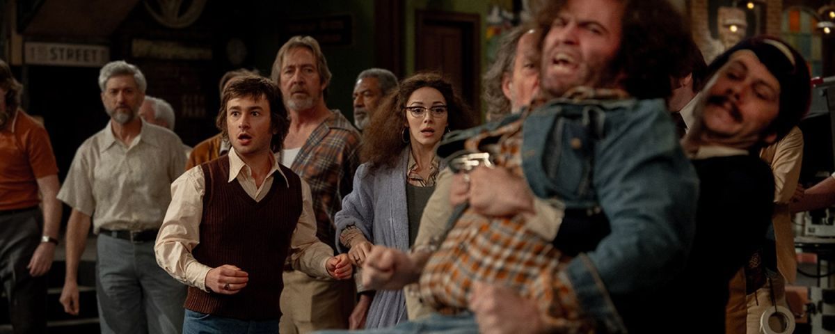 Crítica de "Saturday Night: La noche que cambió la comedia": Jason Reitman revive el nacimiento de un ícono