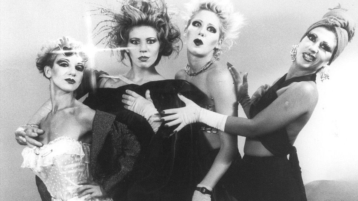 "Esto es teatro": una exposición en el Museo Moderno sobre la escena experimental argentina