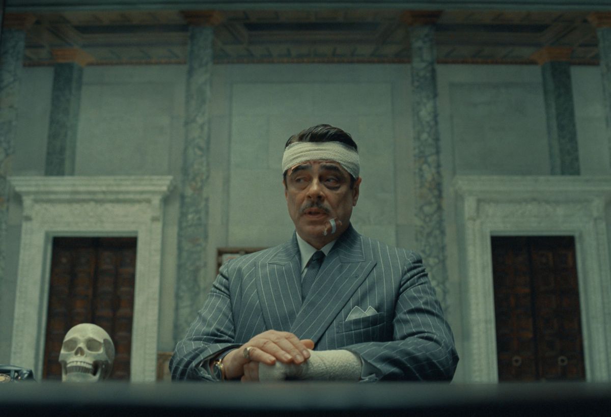 Crítica de "El esquema Fenicio": Una comedia con el sello de Wes Anderson