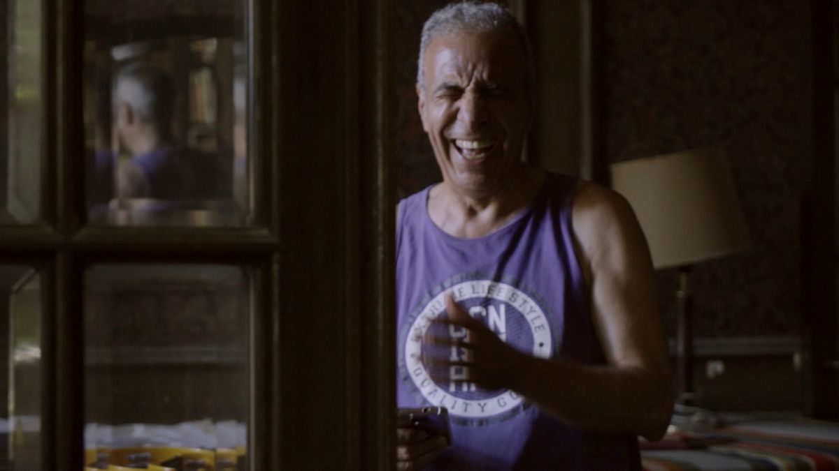 Crítica de "La vida de a ratos": Javier Lombardo y un testimonio en primera persona sobre la vida con Parkinson