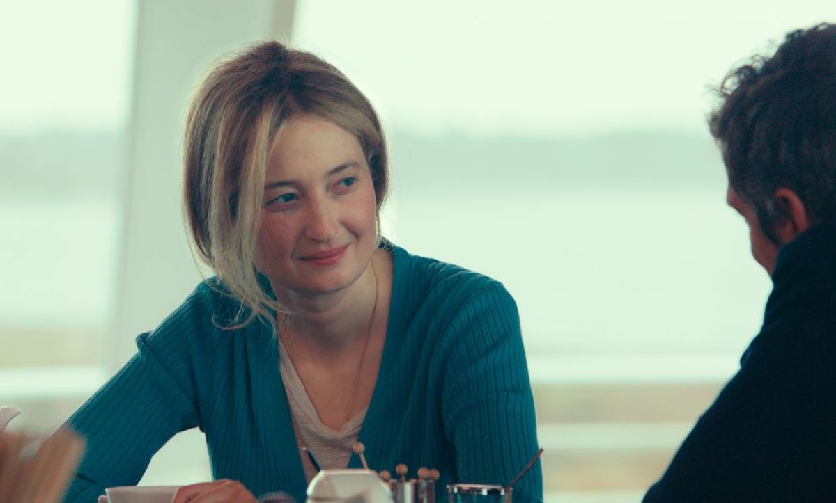 Crítica de “Fuera de temporada”: Guillaume Canet y Alba Rohrwacher entre el amor y la nostalgia