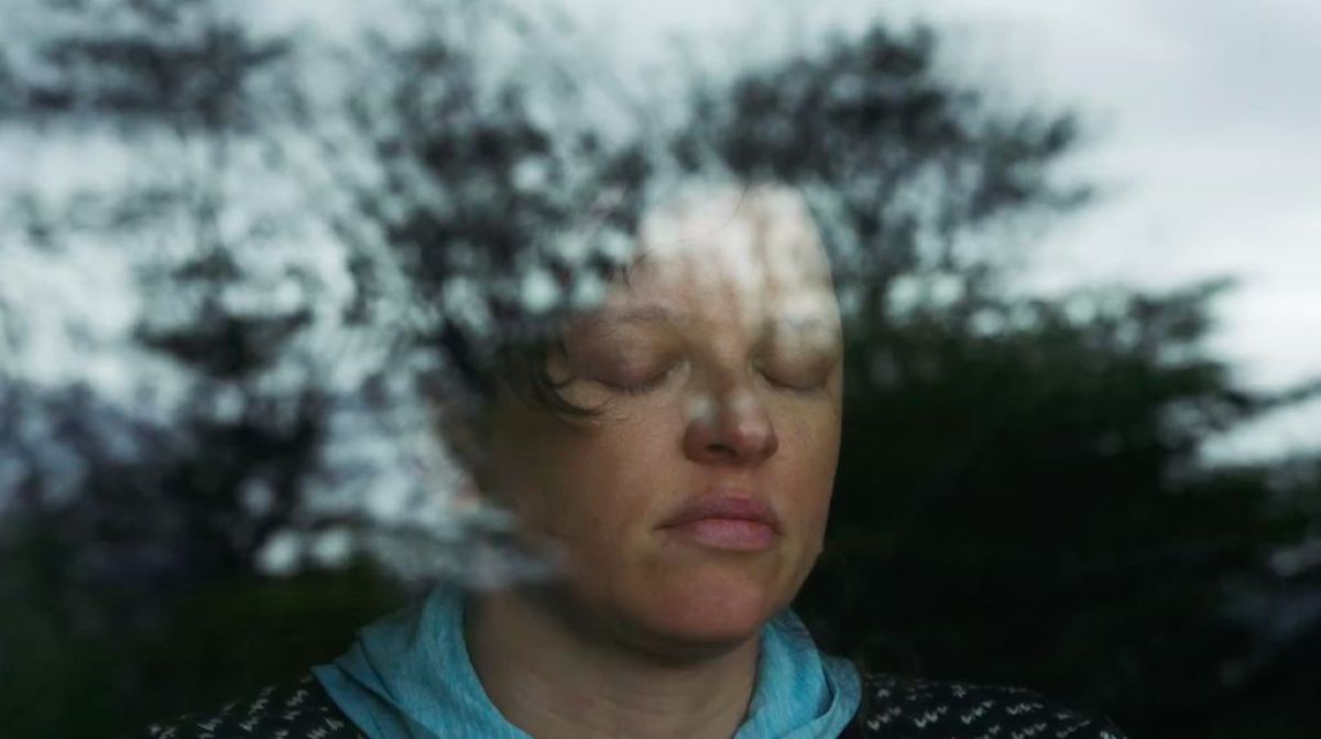 Crítica de "Cuando las nubes esconden la sombra": el viaje íntimo de María Alché al fin del mundo