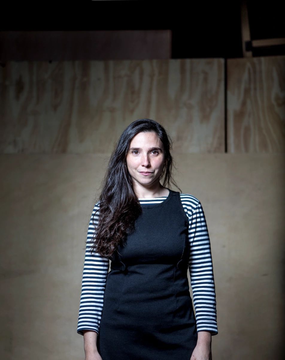 Proyección del film mudo "Diferente a lxs demás" intervenida por Elisa Carricajo y Laura Paredes