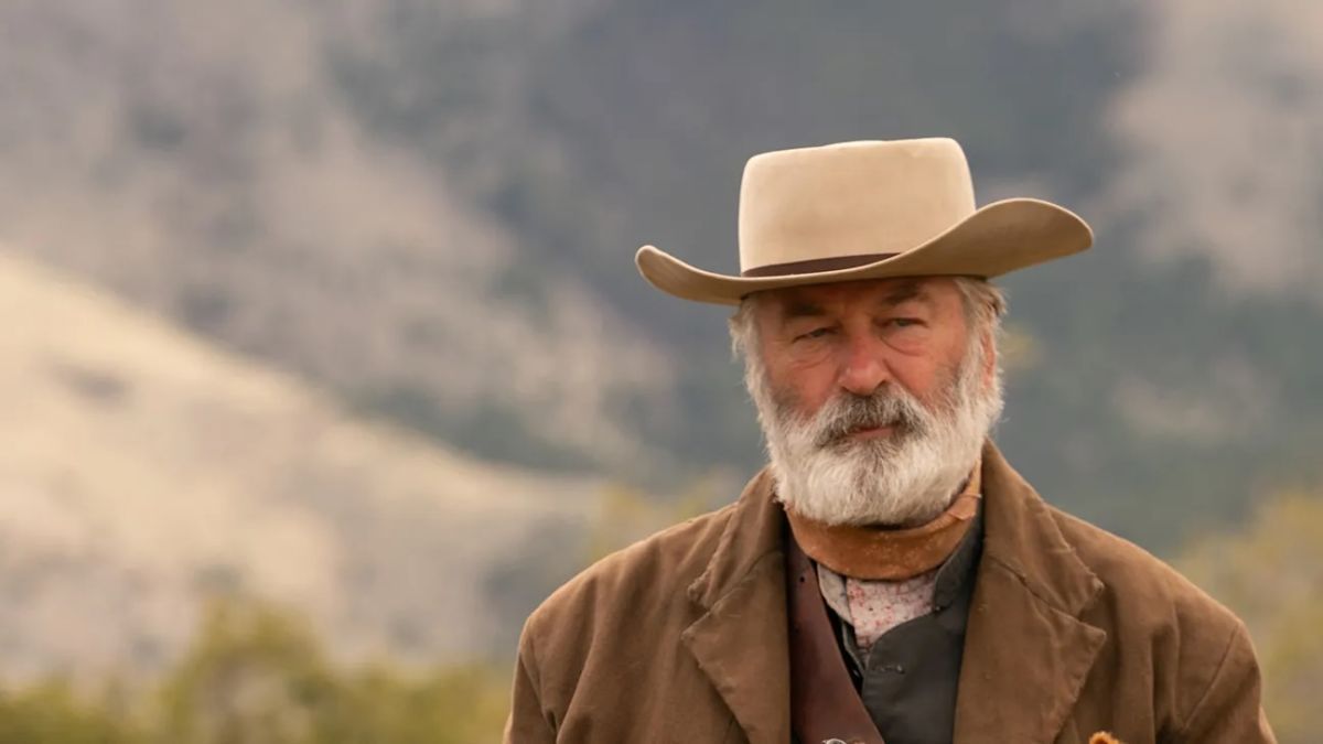 Crítica de “Rust”: Alec Baldwin y el western de la tragedia