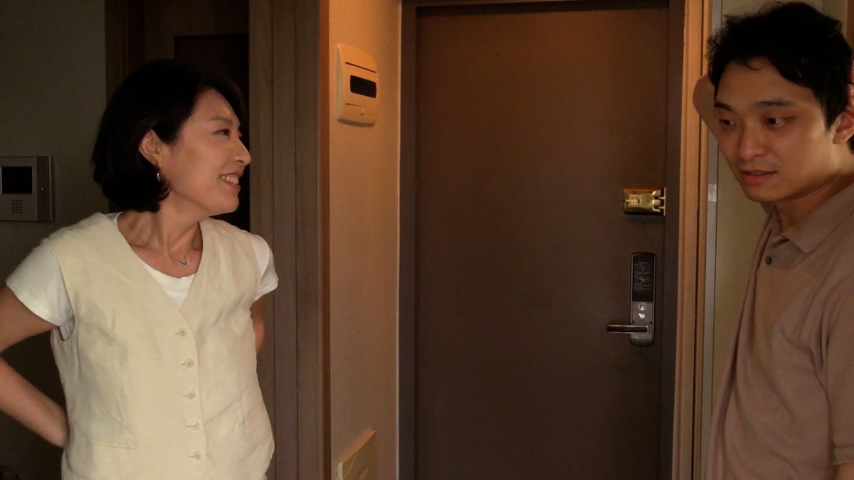 Crítica "La viajera": La nueva alianza entre Isabelle Huppert y Hong Sang-soo 