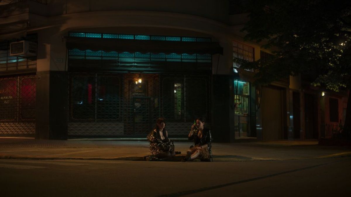 Crítica de "Viudas negras": Pichot y Gamboa reformulan la comedia argentina con crimen, feminismo y sarcasmo político