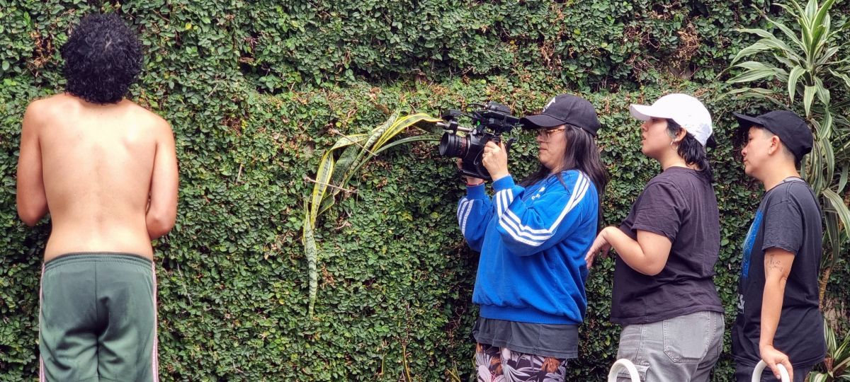 “El cuerpo sabe lo que está pasando”: el cortometraje de Natal Cano Rojas que cruza deseo, fe y adolescencia