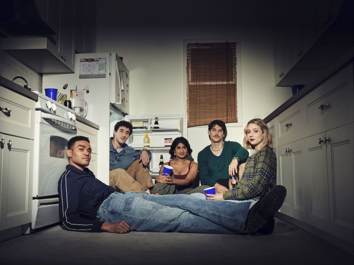 Crítica de "Adultos": Una sitcom que quiere ser algo pero no sabe qué