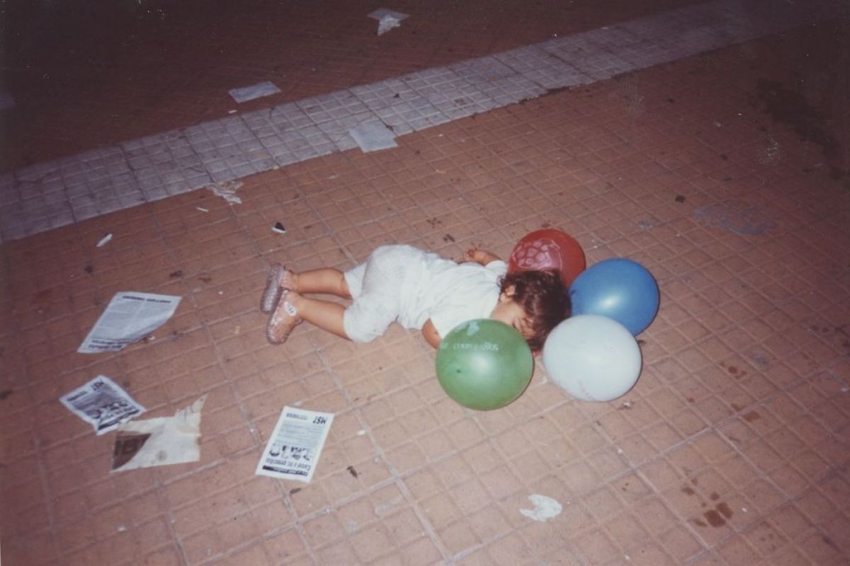 Crítica de "Boletín interno": Meri Franco Mao y los bordes difusos de la revolución