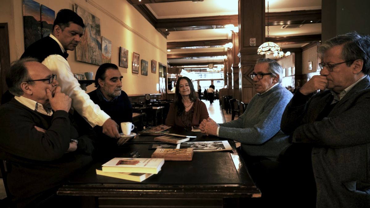 Crítica de “Demanda contra el olvido. Poesía y aventura en Raúl González Tuñón”: Homenaje a un artista comprometido