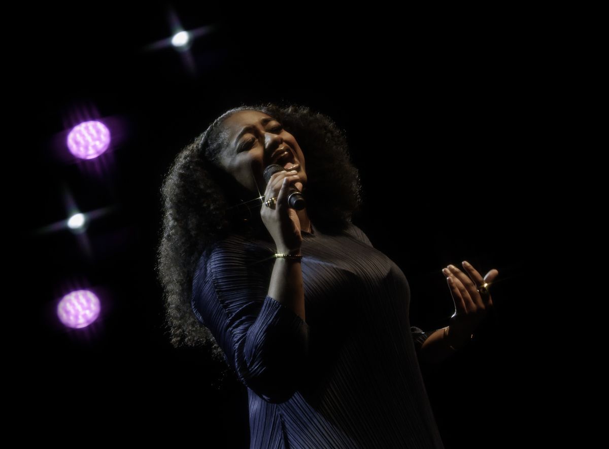 Samara Joy conquistó Buenos Aires con su estilo único y presencia escénica