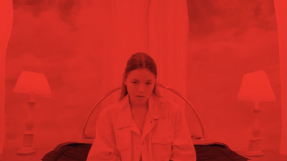 Crítica de “Snorkeling”: Emil Nava y un viaje inmersivo por la adicción en la Generación Z