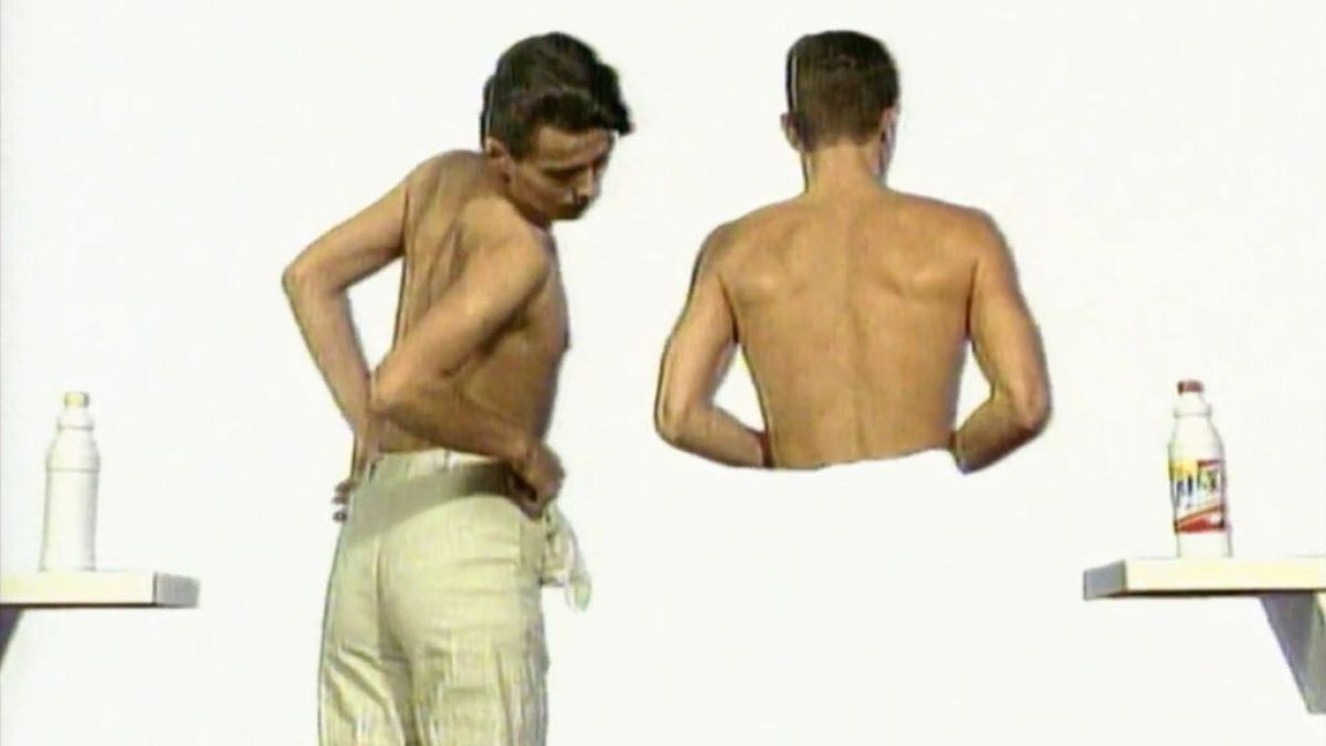 Crítica de "Ocho postales desde Utopía": Radu Jude revisita la Rumania poscomunista a través de 30 años de publicidad