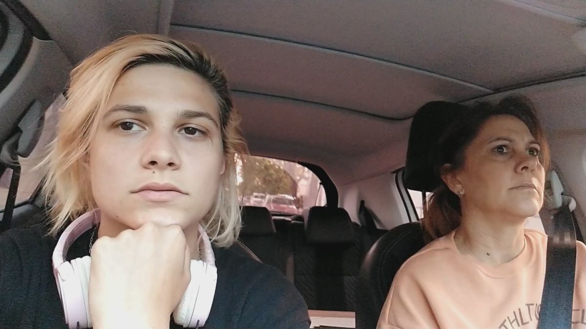 Crítica de "No puedo tener sexo": Una tragicomedia millennial en formato selfie