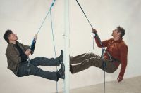 Crítica de "Una sombra voraz": Patricio Aramburu y Diego Velázquez escalan la misma historia