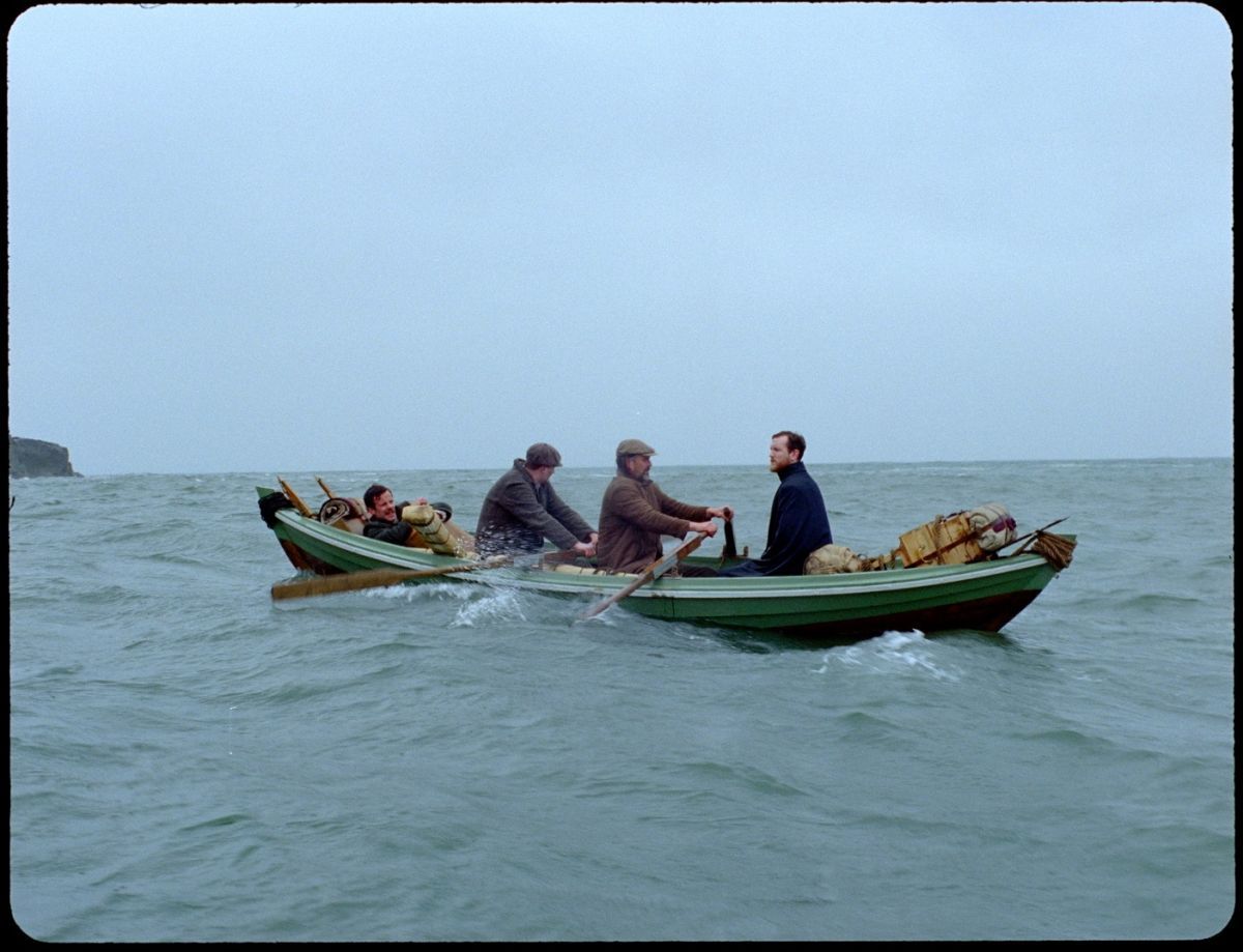 Crítica de “Godland”: Un viaje entre la fotografía, la naturaleza y el choque cultural