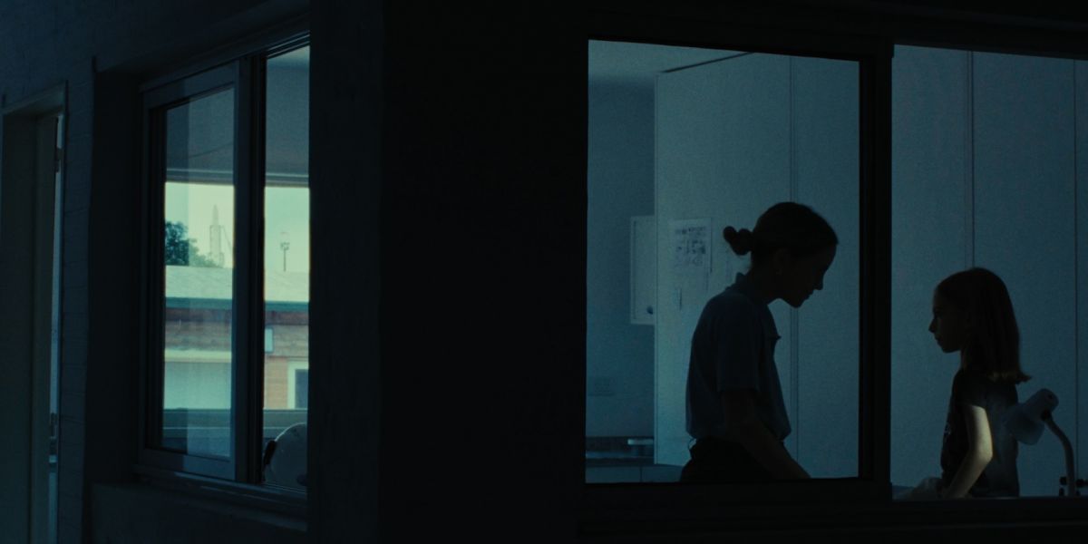 Crítica de "El cinturón de Olivia": La teoría del multiverso llevada a la vida cotidiana