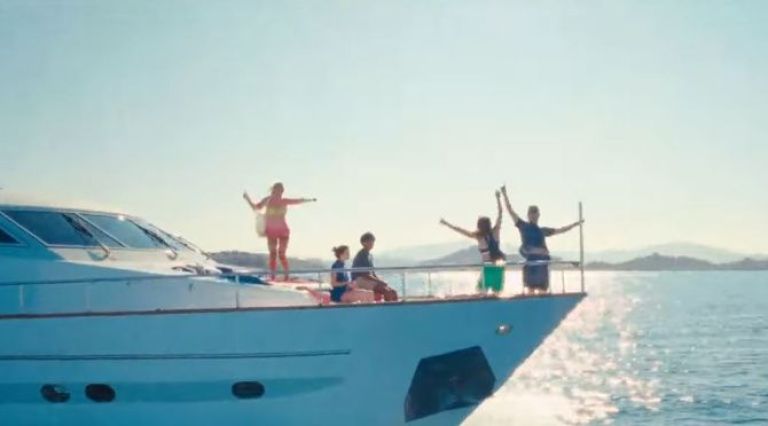 Crítica de “Jóvenes y millonarios": la gran sorpresa juvenil del año