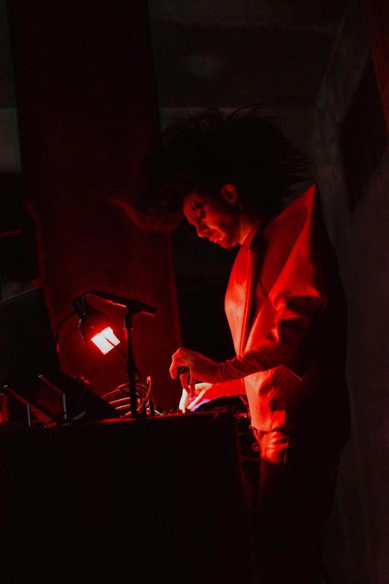 Crítica de "Ruge": Diego Stickar y la película-performance que desborda la pantalla