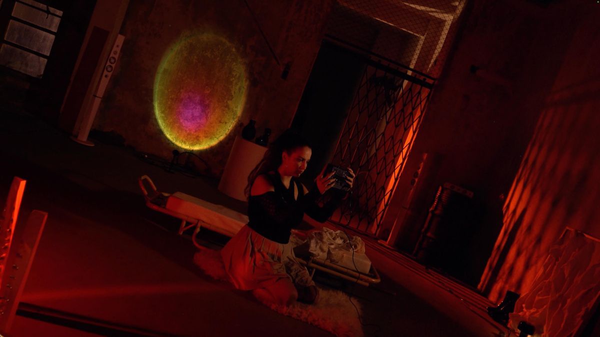 Crítica de "Ruge": Diego Stickar y la película-performance que desborda la pantalla