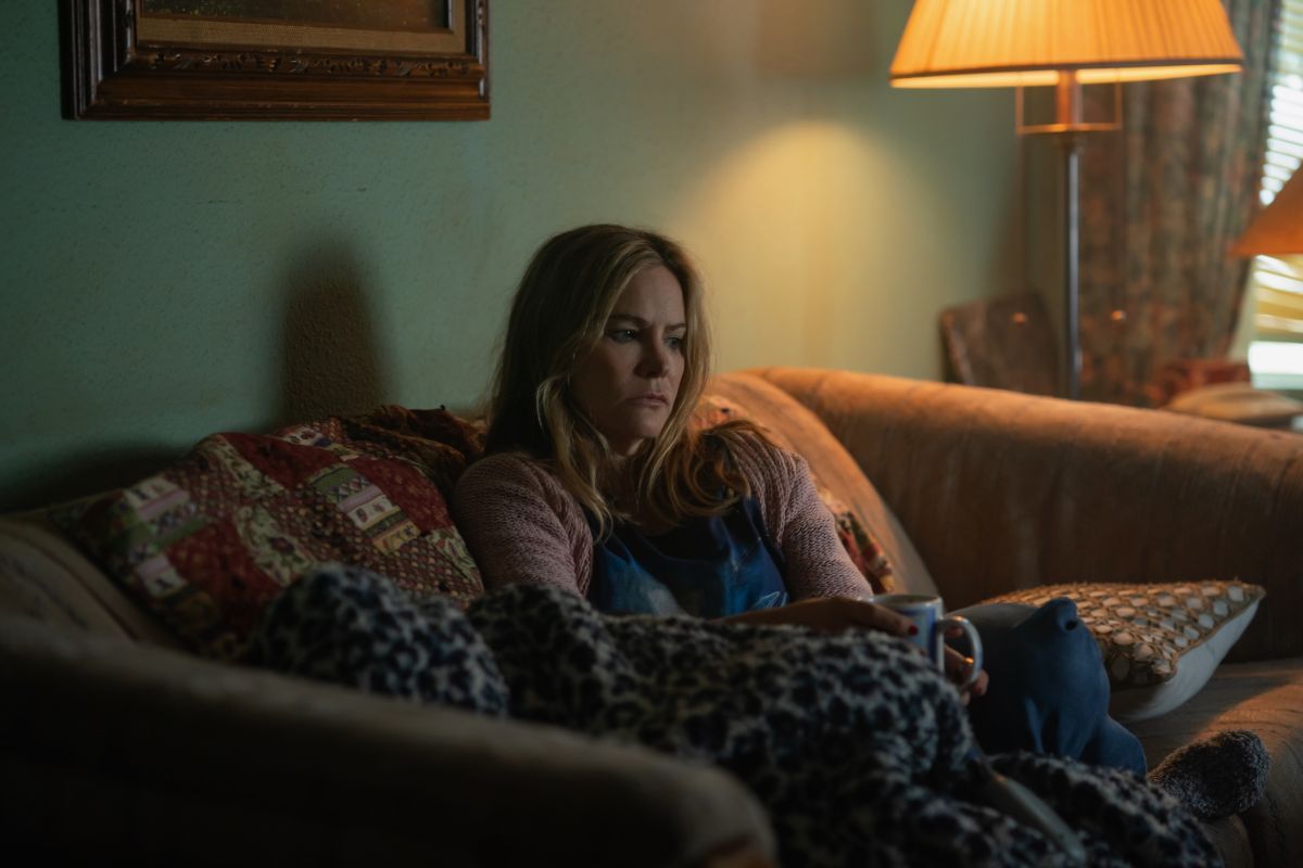 Crítica de “La noche siempre llega”: Vanessa Kirby en un tour de force contundente