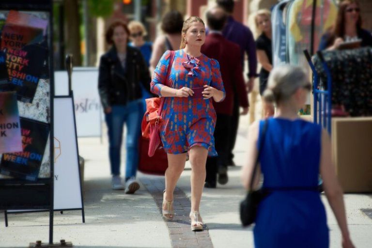 Crítica de "Romance in Style": la Cenicienta de Hallmark con tallas grandes