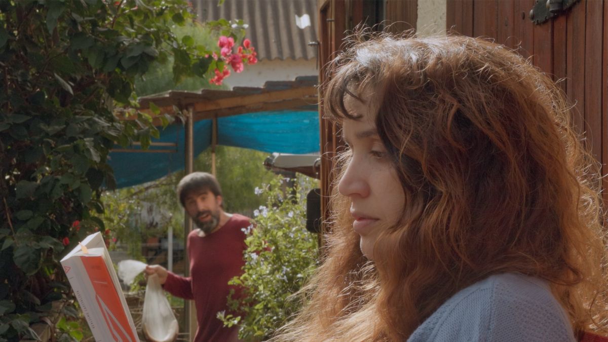 Crítica de "Crisis": Un viaje distópico de salud y dignidad