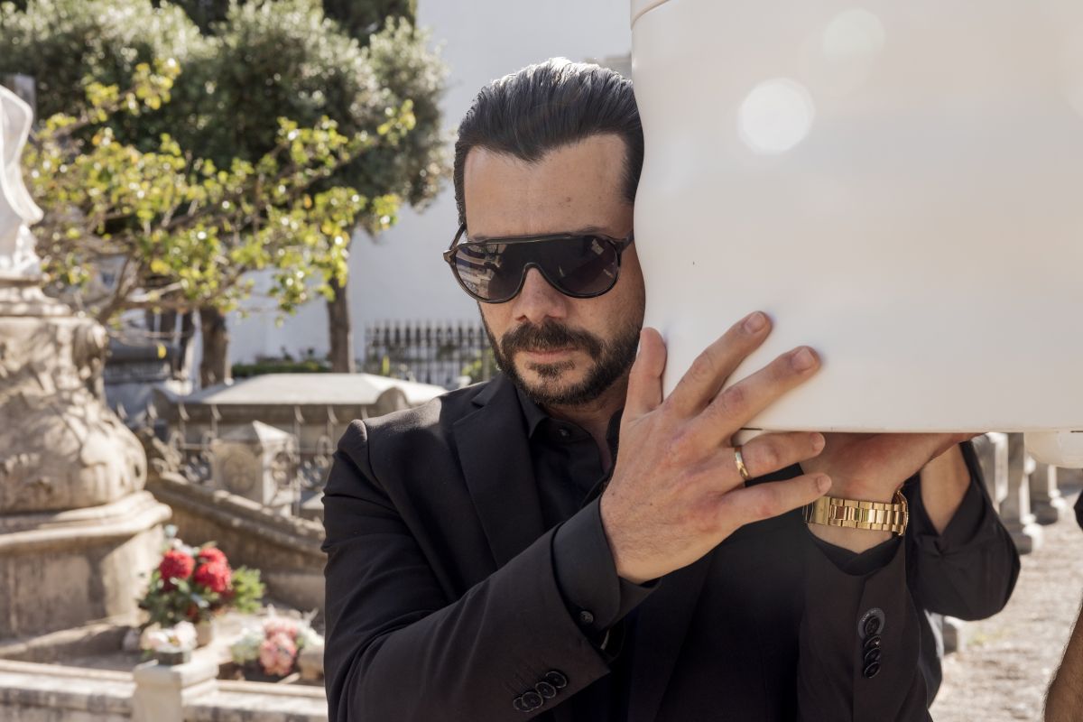 Crítica de "Dos tumbas": cuando la justicia falla y la venganza ocupa su lugar