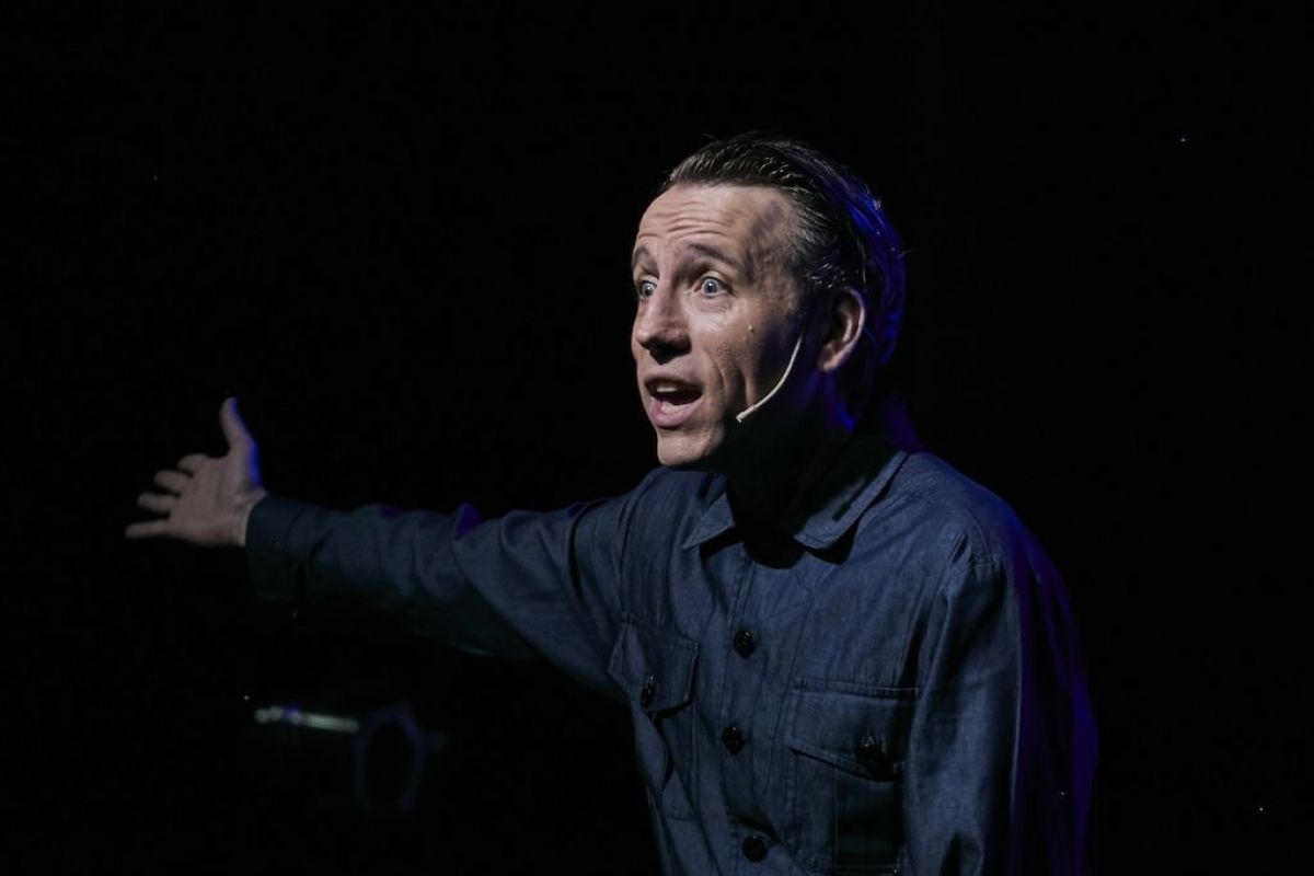 Crítica de “Mi vida anterior”: Dennis Smith y el cuerpo como archivo de una historia inconclusa