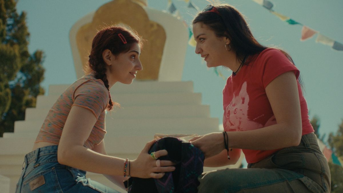 Crítica de "Verano Trippin": Una road movie femenina en clave de sátira