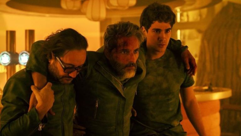 Crítica de "El refugio atómico": cuando el apocalipsis se parece a una telenovela barata