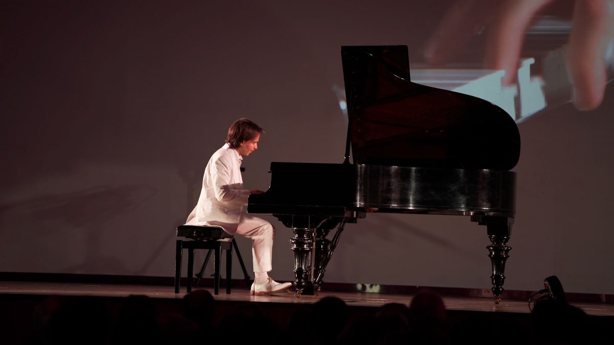 Horacio Lavandera presenta “Sonidos de lo eterno” en el Teatro Coliseo