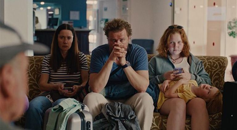 Crítica de "Under the Volcano": una familia ucraniana varada en el paraíso