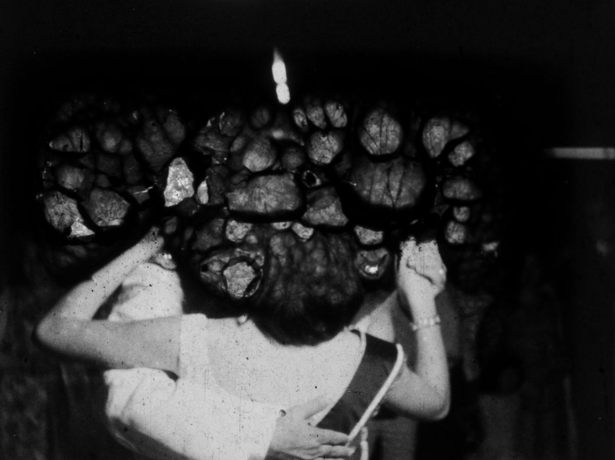 Crítica de “Bajo las banderas, el sol”: Juanjo Pereira y el poder de la imagen