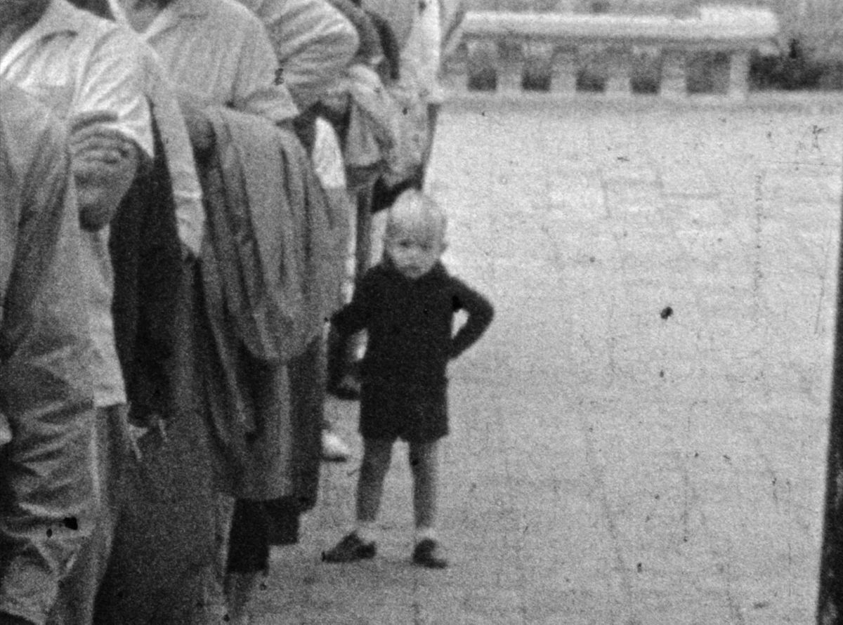 Crítica de “Bajo las banderas, el sol”: Juanjo Pereira y el poder de la imagen