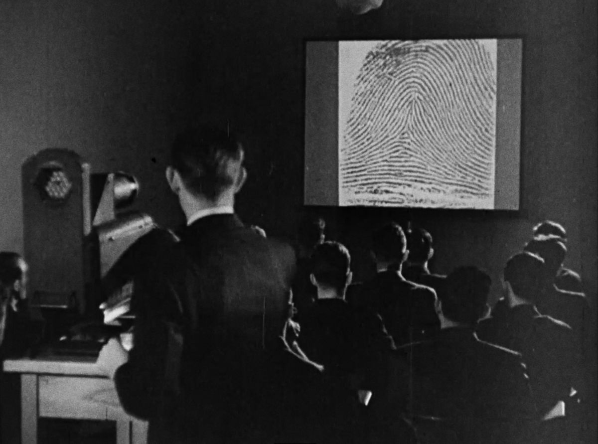 Crítica de “Bajo las banderas, el sol”: Juanjo Pereira y el poder de la imagen