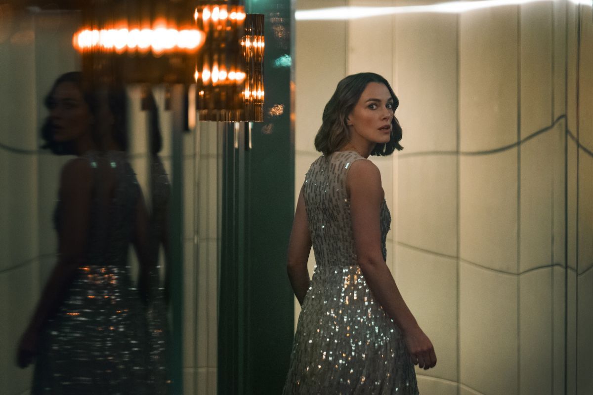 Crítica de “La mujer del camarote 10”: Keira Knightley navega entre el misterio y los clichés del género