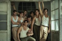 Natalia de Molina, Antonio de la Torre, Albert Pla, Yenesi y Julio Torres se suman a "La bola negra", la nueva película de Javier Calvo y Javier Ambrossi