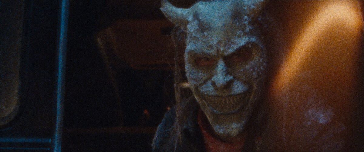 Crítica de “Teléfono negro 2”: el terror siempre llama dos veces