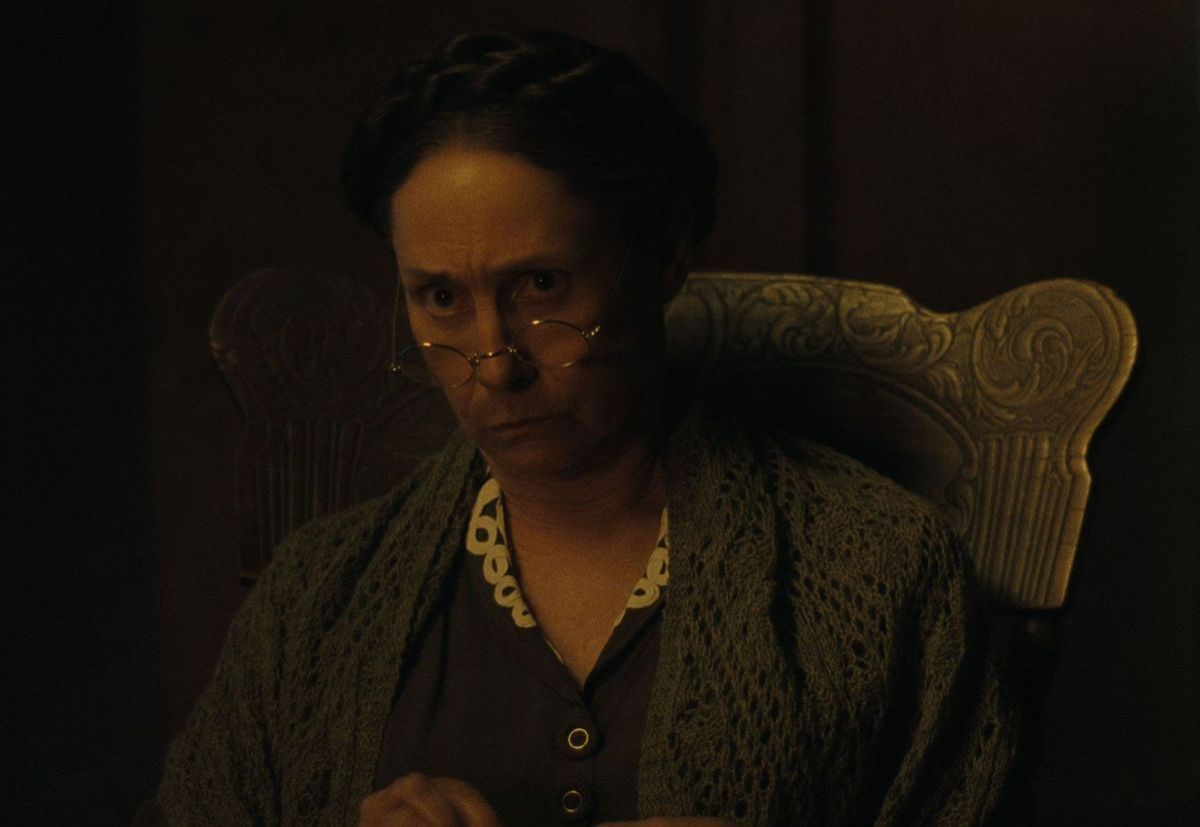 Crítica de “Monstruo: La historia de Ed Gein”: Una precuela de "Psicosis" disfrazada de biopic