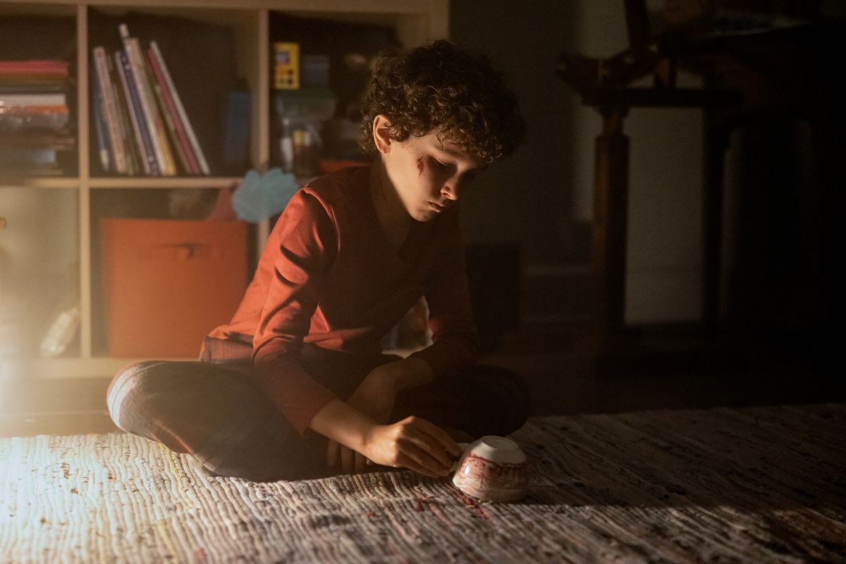 Crítica de “Teacup”: El susurro oscuro de lo cotidiano