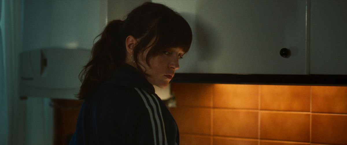 Crítica de “Un fantasma en la batalla": el regreso de Agustín Díaz Yanes al thriller político