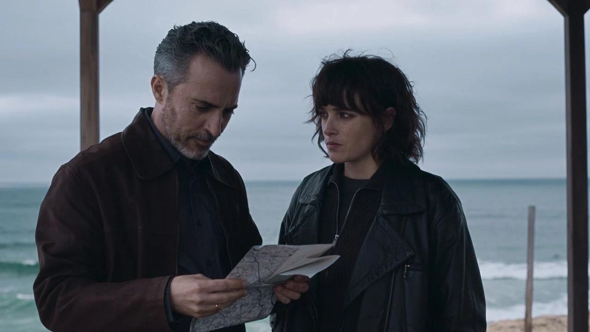 Crítica de “Un fantasma en la batalla": el regreso de Agustín Díaz Yanes al thriller político