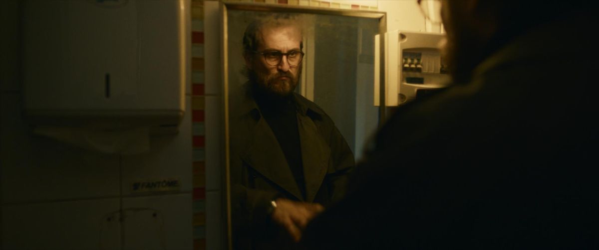 Crítica de “Un fantasma en la batalla": el regreso de Agustín Díaz Yanes al thriller político