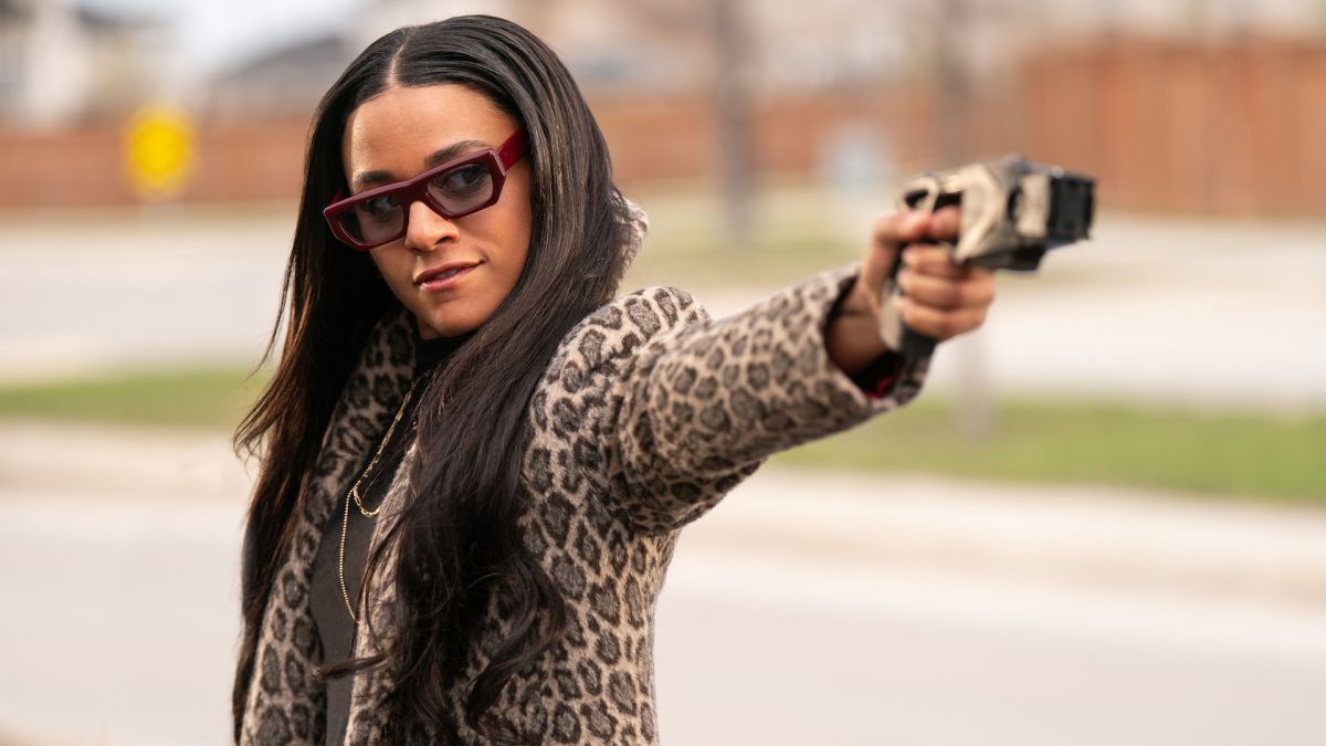 Crítica de “Amor explosivo”: Acción sin corazón ni carisma con Ke Huy Quan