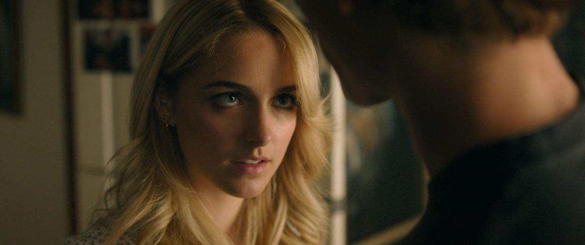 Crítica de “A pesar de ti”: Allison Williams y Dave Franco entre el duelo y los 'affairs' intrafamiliares