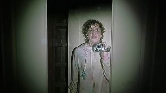 Crítica de “V/H/S/ Halloween”: Sangre fresca en una saga que se niega a morir