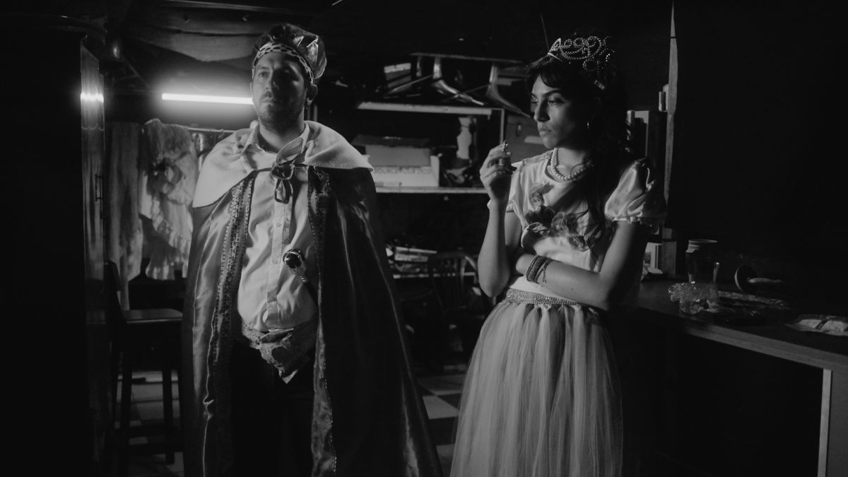 Crítica de "El verano más largo del mundo": Una brisa refrescante de la mano de Jazmín Carballo y Santiago Zapata