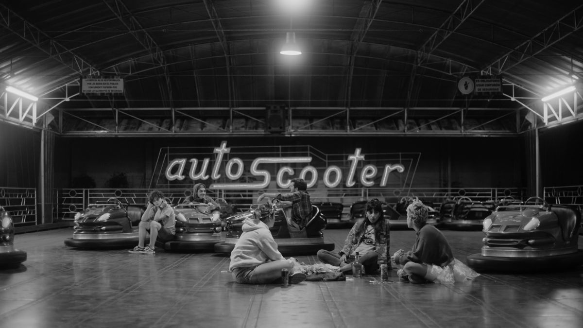 Crítica de "El verano más largo del mundo": Una brisa refrescante de la mano de Jazmín Carballo y Santiago Zapata