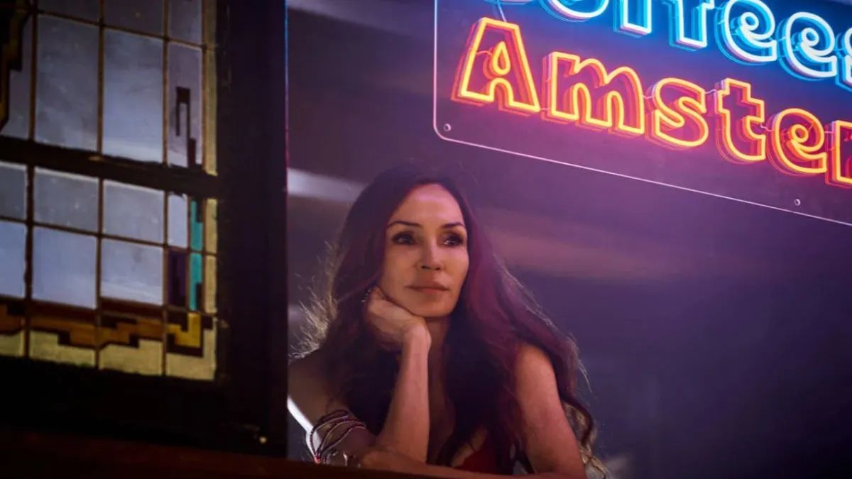 Crítica de “El imperio de Ámsterdam”: divorcio, cannabis y ambición en una comedia negra sobre el poder